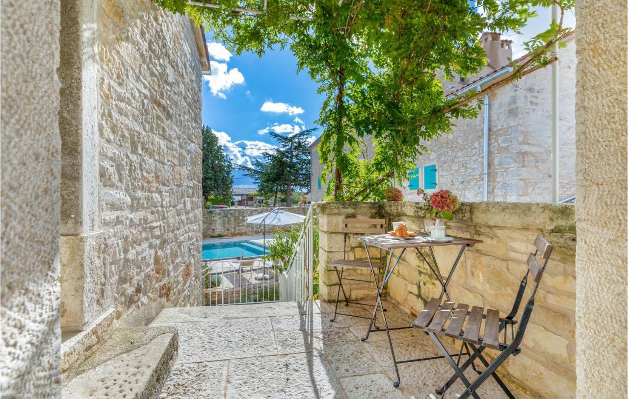 Awesome Apartment In Žminj 外观 照片
